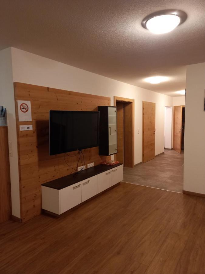 Großzügiges Apartment Georg Mayrhofen Hollenzen Exterior foto
